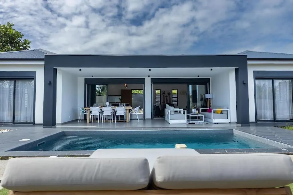 Villa Canelle Fwi 4 Etoiles Piscine Jacuzzi Beach Surf Le Moule Guadeloupe