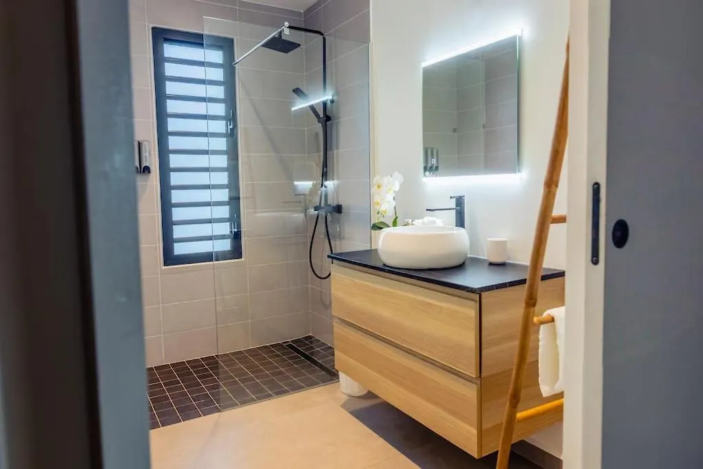 Villa Canelle Fwi 4 Etoiles Piscine Jacuzzi Beach Surf Le Moule